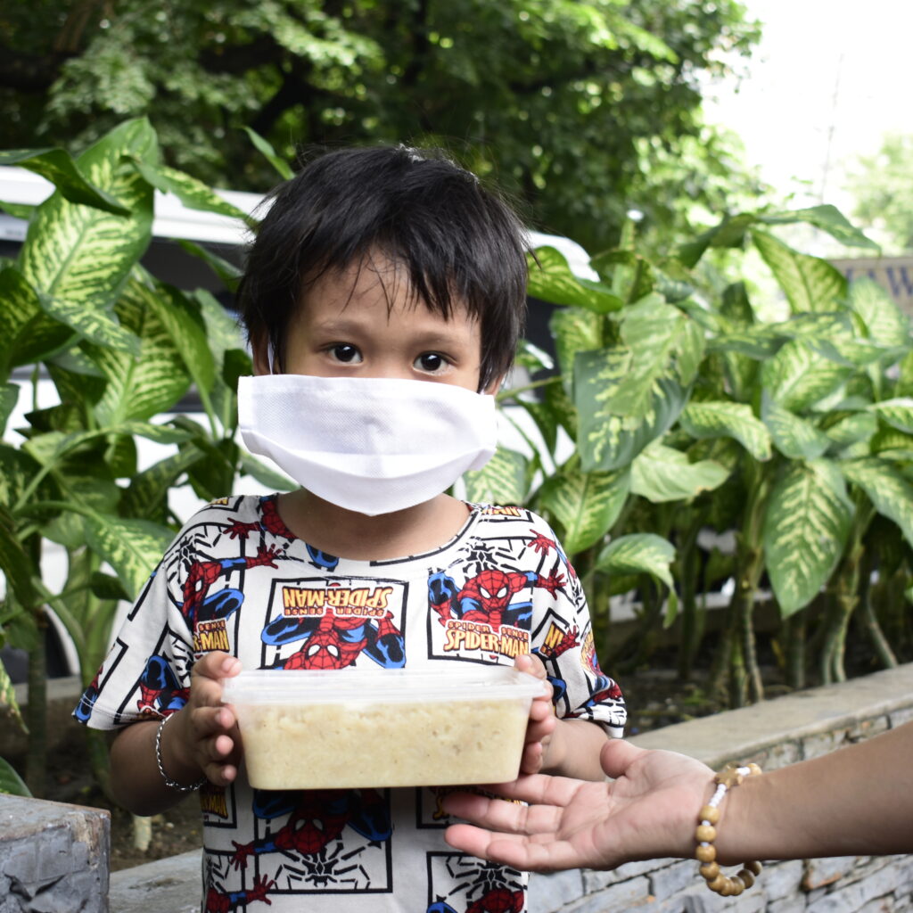 Street child helped by Childhope Philippines' Kalyenderia